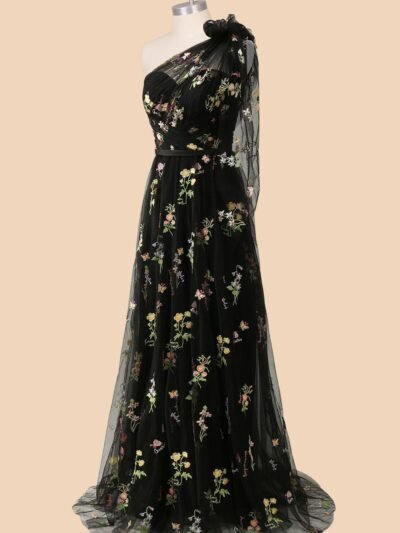 Custom Made Embroidery Bridal Gown