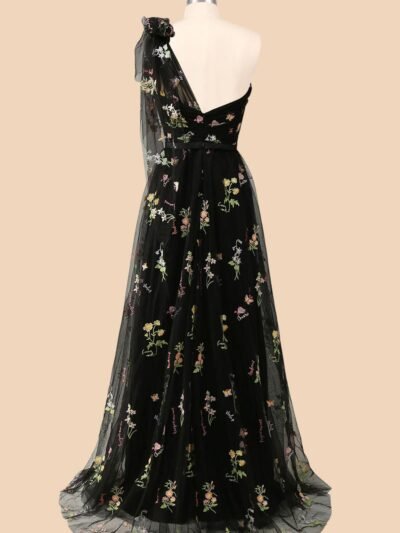 Outdoor Wedding Wear