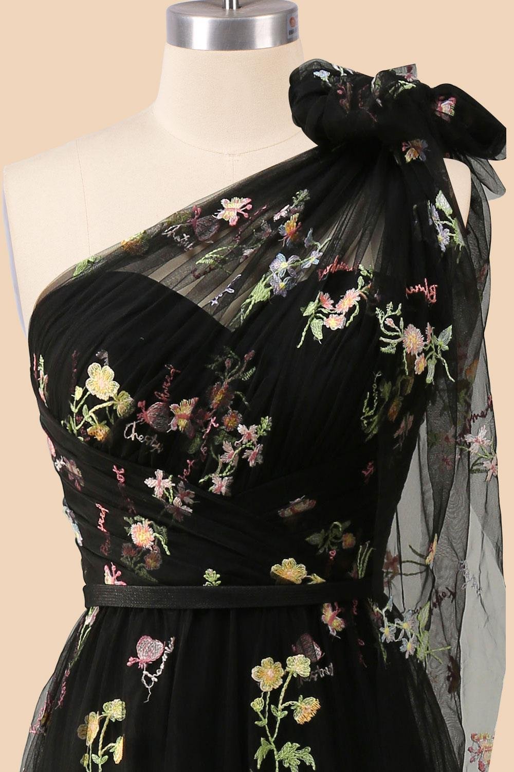 Black Wedding Dress 3D Floral Applique, Custom Made Embroidery Bridal Gown, Outdoor Wedding Wear - Image 5